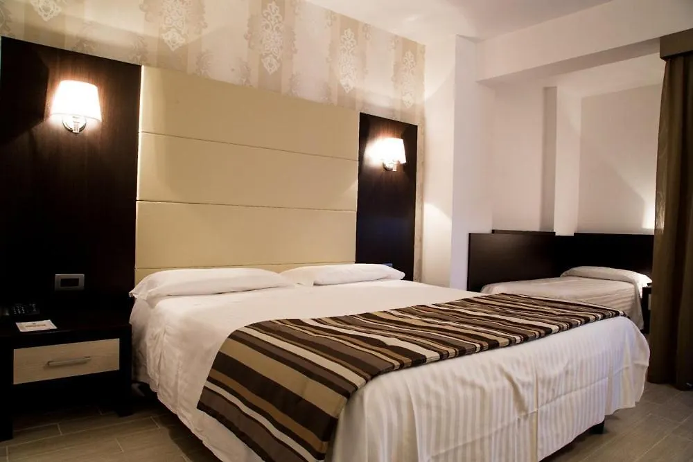 ****  Hotel Pineta Palace Roma Italia