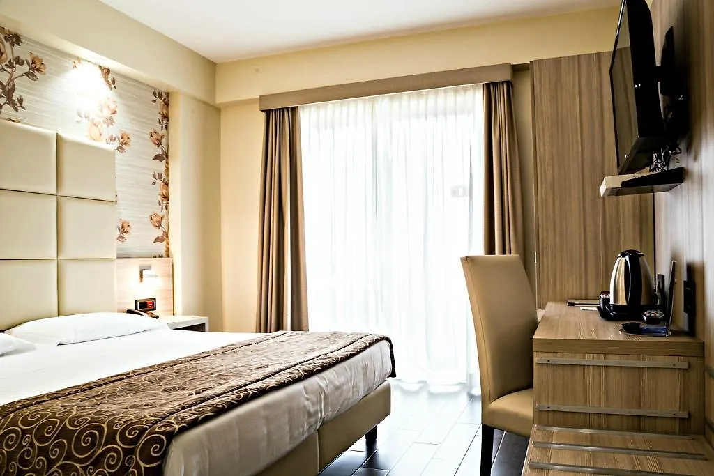 ****  Hotel Pineta Palace Roma Italia