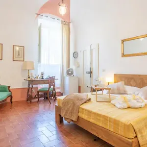 https://tripolina-suite-santa-croce.it-tuscanyhotel.com